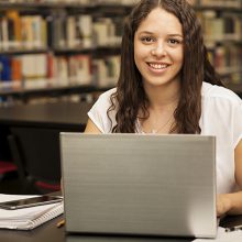 Se busca candidato o candidata para solicitar una beca para realizar la tesis doctoral en el área del cáncer