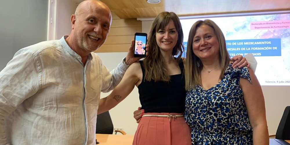 Nuestra estudiante de doctorado Patricia García Martínez ha defendido su tesis doctoral «Caracterización del efecto de los medicamentos biológicos sobre las fases iniciales de la formación de un trombo en pacientes con psoriasis”.