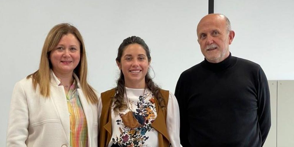 Nuestra compañera Ainhoa Sánchez ha defendido su tesis doctoral “Estudio de los mecanismos responsables del efecto protrombótico de Abacavir”